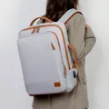 Zaino grigio chiaro grande capacità con finiture in pelle marrone e porta di ricarica USB - Grigio