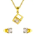 Conjunto de joyas de acero dorado con colgante geométrico y pendientes de circonita - Dorado Hueco Cubo (SE208801G)