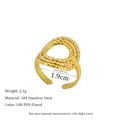 Detailansicht des dreilagigen Rings aus 18K PVD-vergoldetem Edelstahl mit Abmessungen - Geometrischer Ovaler Stil(MSR0178)