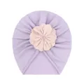 Cappello a turbante lavanda per bambina con un grande fiore di stoffa rosa decorativo - Viola