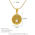 Collana in acciaio inossidabile placcata oro 18K PVD con ciondolo a perla, catena 45cm - Stile Perla Gradini Concentrici (MSNK0338-PJ37)