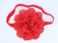 Elastisches Baby-Stirnband mit einer großen roten Stoffblume und lasergeschnittenen Details - Rot