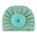Dettaglio del cappello in maglia verde menta per neonati con nodo a ciambella tondo - Verde Menta