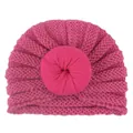 Texture a maglia dettagliata di un cappello a turbante fucsia per neonati con nodo - Rosa Rossa