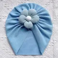 Cappello a turbante per neonato azzurro con trama a nido d'ape e grande fiore decorativo - Blu