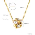 Elegante vergulde roestvrijstalen ketting met witte faux-parels en glanzende strass - Onregelmatige Cluster Kunstparel en Strass Hanger Ketting (NE2A640AG) / Goud