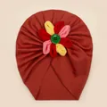 Détails du bonnet turban en maille côtelée avec une fleur colorée faite à la main - Bordeaux