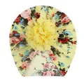 Dettaglio del turbante per neonato con stampa floreale dorata e fiore in tulle - Stile Floreale Giallo (A)