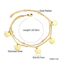 Detailansicht der doppellagigen vergoldeten Edelstahl-Fußkette mit Herzanhängern - Doppellagiges Glattes Herz (AN115601G)