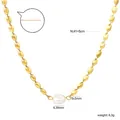 Collier en acier inoxydable plaqué or 18k avec perle blanche et perles ovales - Perles d'Olive Dorées Perle Unique (NE2D900AG)