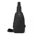 Sac de poitrine noir étanche pour hommes avec port USB et sangle en nylon réglable - Noir