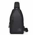 Wasserdichte schwarze Brusttasche mit USB-Ladeanschluss für Outdoor-Reisen - Schwarz