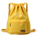 Zaino giallo impermeabile con coulisse, tasca frontale con zip e tasche laterali a rete - Piccolo / Giallo