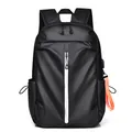 Zaino porta PC nero capiente con porta USB e dettaglio cinturino arancione alla moda - Nero