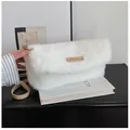 Bolso bandolera chic de piel sintética blanca con parche de cuero y correa fina para invierno - Blanco