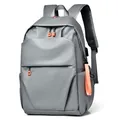 Mochila gris minimalista para portátil con detalles naranja y gran capacidad interior - Gris