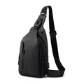 Minimalistische mattschwarze Brusttasche für Herren mit USB-Anschluss und Stoff - Upgrade Version (Mit Lade Kopfhörerloch) / Schwarz
