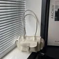 Grande borsa vintage bianco crema con tasche funzionali e lunghi spallacci per donna - Bianco