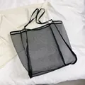 Modische schwarze Netz-Tragetasche mit leichtem, atmungsaktivem Design für Strand und Shopper - Schwarz