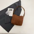 Sac seau en daim marron avec de longues bandoulières en corde pour la mode urbaine - Café mat