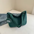 Borsa tote in velluto a coste verde scuro con borsellino e tracolla regolabile - Verde scuro