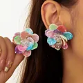 Pendientes de flores multicolores en degradado con centro de cristal en modelo - Multicolor (WEH6108)