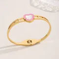 Bracelet cœur élégant plaqué or avec incrustation de nacre et détails en zircone - Or