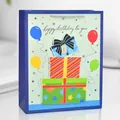 Σκούρα μπλε τσάντα δώρου Happy Birthday με πολύχρωμα μπαλόνια και τρισδιάστατα κουτιά - Κουτί Δώρου Γενεθλίων / Μικρό (18x8.5x24cm)