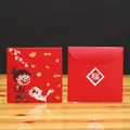 Mini sobres rojos con muñecas festivas y el carácter tradicional Fu para el Año Nuevo - Chica de Dibujos Animados y Gato Blanco (Estilo 2)