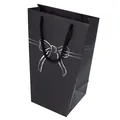 Bolsa de regalo trapezoidal negra minimalista con diseño de lazo blanco y cuerda - Lazo Negro / 10 Piezas/Paquete (12*12*27cm)