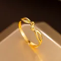 Bague nœud minimaliste en acier titane plaqué or 18k avec un design torsadé élégant - US 5 / Style Nœud (d028) / Or