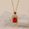 Collier vintage avec pierre rouge taille émeraude et chaîne dorée sur base en pierre - Collier Rouge Rubis (T0040B)