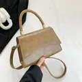 Sac à main rétro camel texturé avec poignée tressée et détails dorés - Khaki
