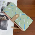Lange hellgrüne Damen-Brieftasche mit Federmuster, Reißverschluss und Leder-Schnalle - Hellgrün