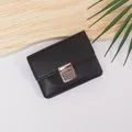 Minimalistische zwarte leren korte portemonnee met metalen sluiting voor dames - Zwart