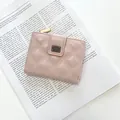 Petit portefeuille rose matelassé pour femme avec fermeture éclair dorée élégante - Rose