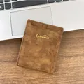 Porte-cartes vintage en cuir marron pour hommes avec fentes et logo doré embossé - Marron