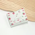 Portefeuille court à trois volets pour femme avec imprimés fraises et nœud mignon - Rose bonbon