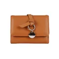 Portefeuille court caramel avec texture cuir litchi et pendentif argenté rond - Marron