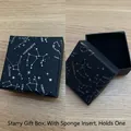 Scatola regalo nera con costellazioni e stampa in argento con interno in spugna - Confezione Regalo Cielo Stellato