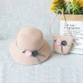 Strohhut-Set für Mädchen mit passender kleiner Umhängetasche und Blumenverzierung - S Kinderhut (52cm) / Rosa