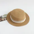 Detalle del sombrero de paja con encaje blanco elegante y adornos de perlas - Niños (52-55cm) / Caqui Perla Encaje