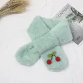 Écharpe en peluche vert menthe pour enfants avec cerise mignonne et design croisé - Taille unique / Vert menthe