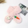 Écharpe en peluche rose pour enfants avec détails lapin et carotte et fente de croisement - 1-12 Ans / Rose Coréen