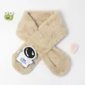 Sciarpa in peluche beige per bambini con simpatica toppa da astronauta in finta pelliccia - 75*10cm / Cachi