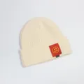 Gezellige crème geribbelde gebreide muts voor kinderen met rode smiley 1250 patch - Eén Maat (48-52cm) / Wit