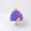 Niedliche lila Plüsch-Strickmütze für Babys mit Karotten-Deko und flauschiger Textur - Lila