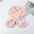 Écharpe chat en peluche rose pour tout-petits avec un design croisé et texture douce - Rose