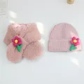 Rosa Plüschschal und Strickmütze Set mit Blumenstickerei für Mädchen im Herbst Winter - Mütze Und Schal Set / Rosa