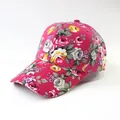 Blumen-Baseballkappe in Magentarosa mit gebogener Krempe für den Sonnenschutz - Stoff-Stil / Fuchsia
